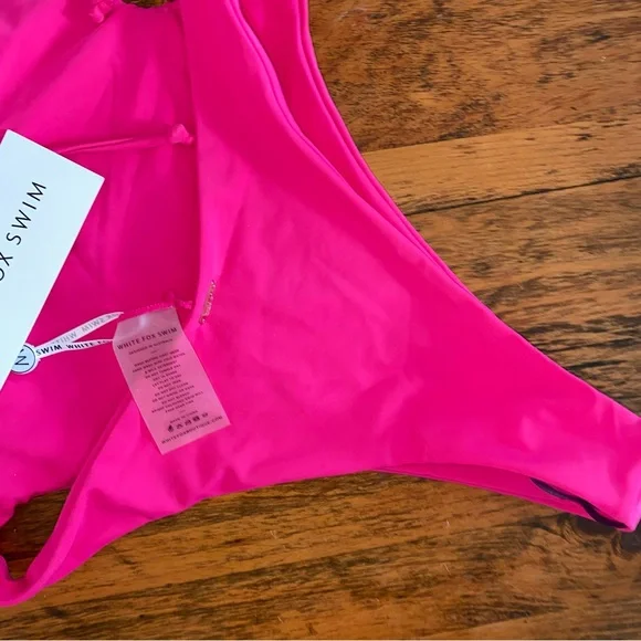 New $89 White Fox Columbia Hot Pink Bodycon One Piece MEDIUM - Picture 14 of 16